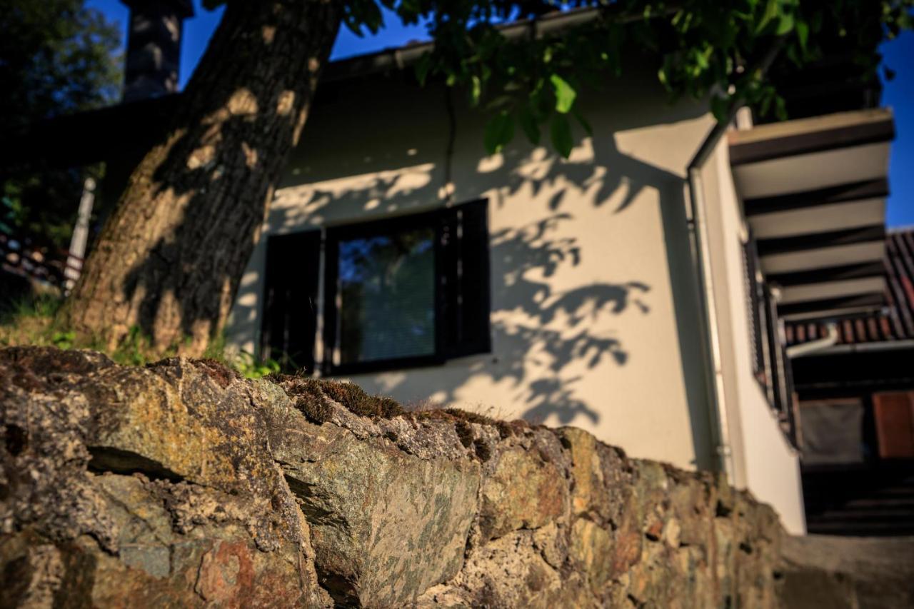 Kuca Za Odmor, Ferienhaus, Holiday Home Rugas Orahovica Exteriör bild