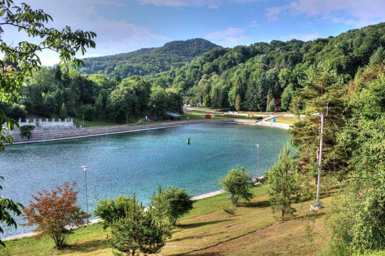 Kuca Za Odmor, Ferienhaus, Holiday Home Rugas Orahovica Exteriör bild