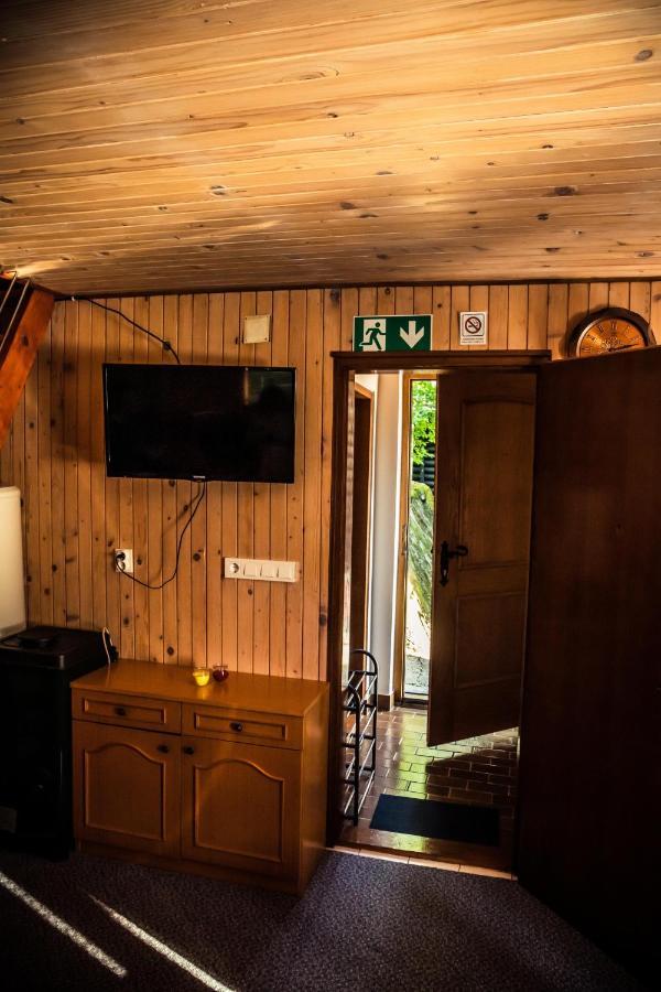 Kuca Za Odmor, Ferienhaus, Holiday Home Rugas Orahovica Exteriör bild